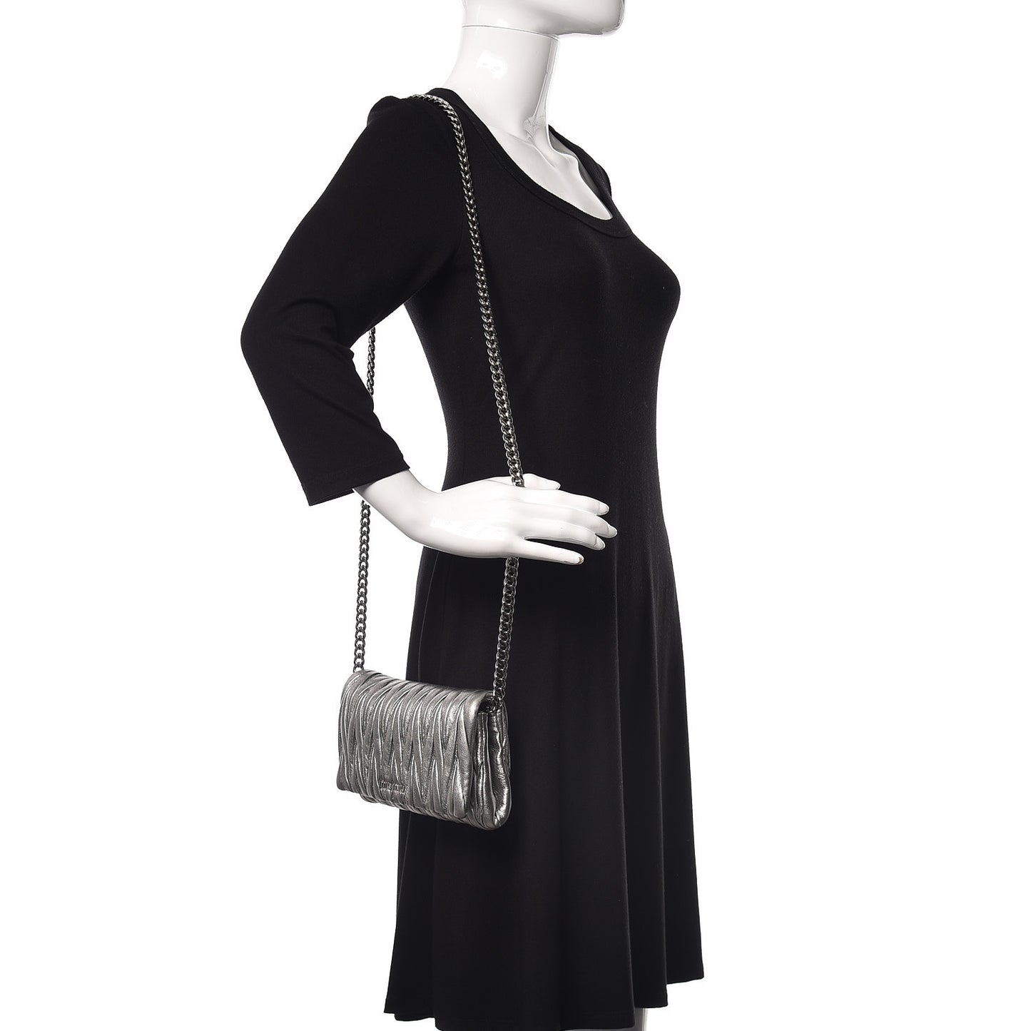 Metallic Nappa Matelasse Chain Crossbody Cromo