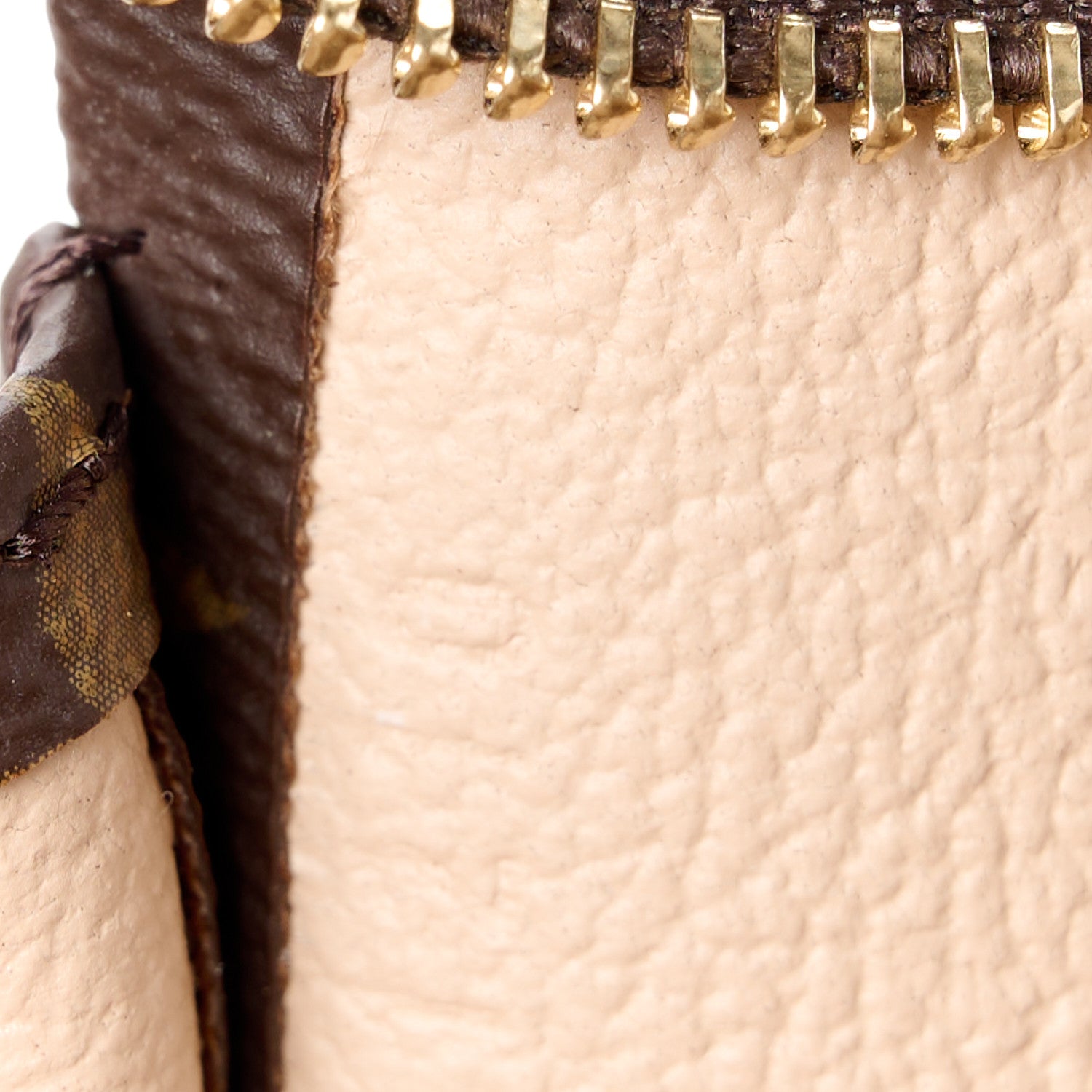 Louis Vuitton Monogram Toiletry Pouch 26 7 of 10