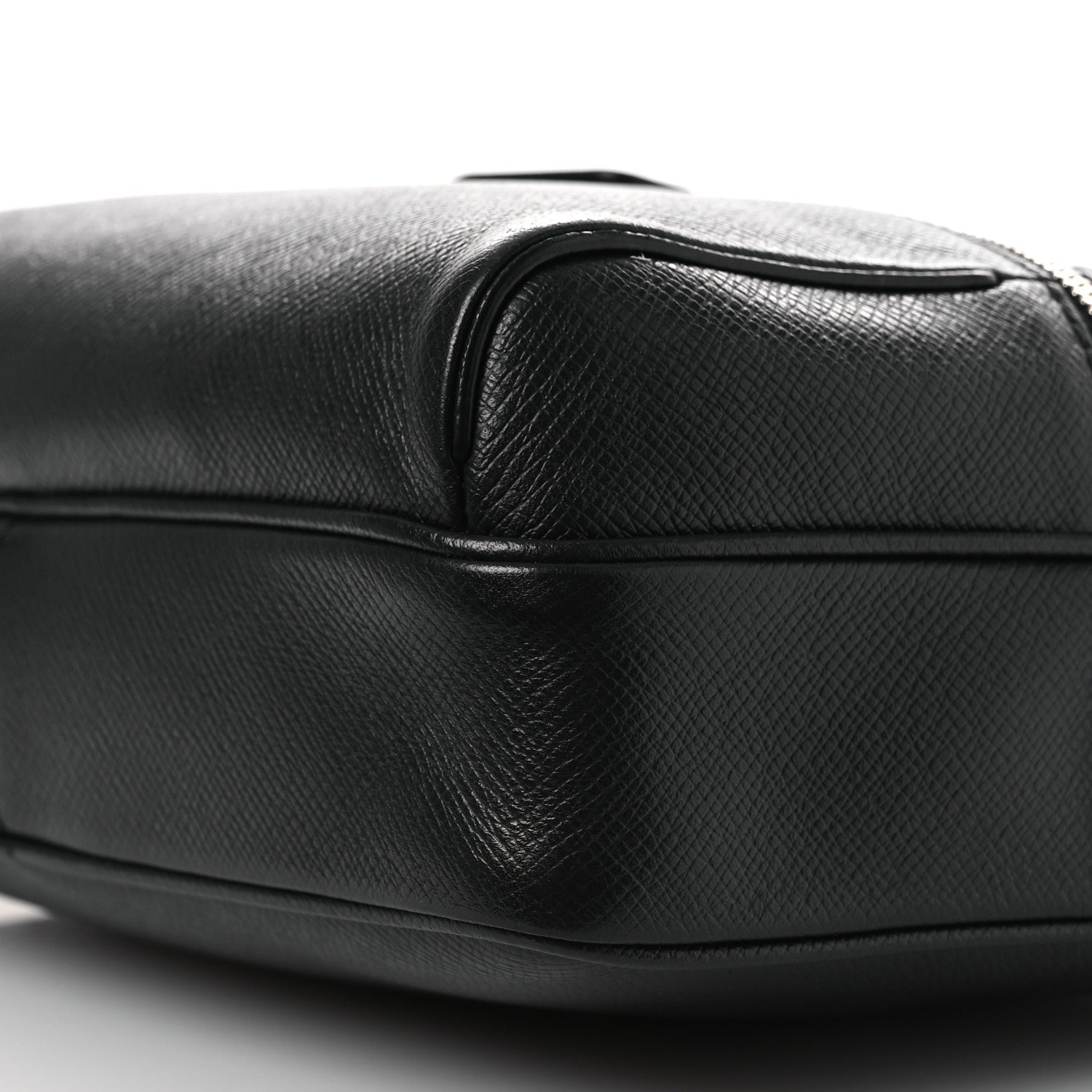 Louis Vuitton Taiga Outdoor Messenger PM Black 10 of 11