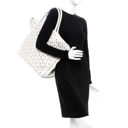 Alexander McQueen Lambskin Studded Large De Manta Tote White 2 of 10