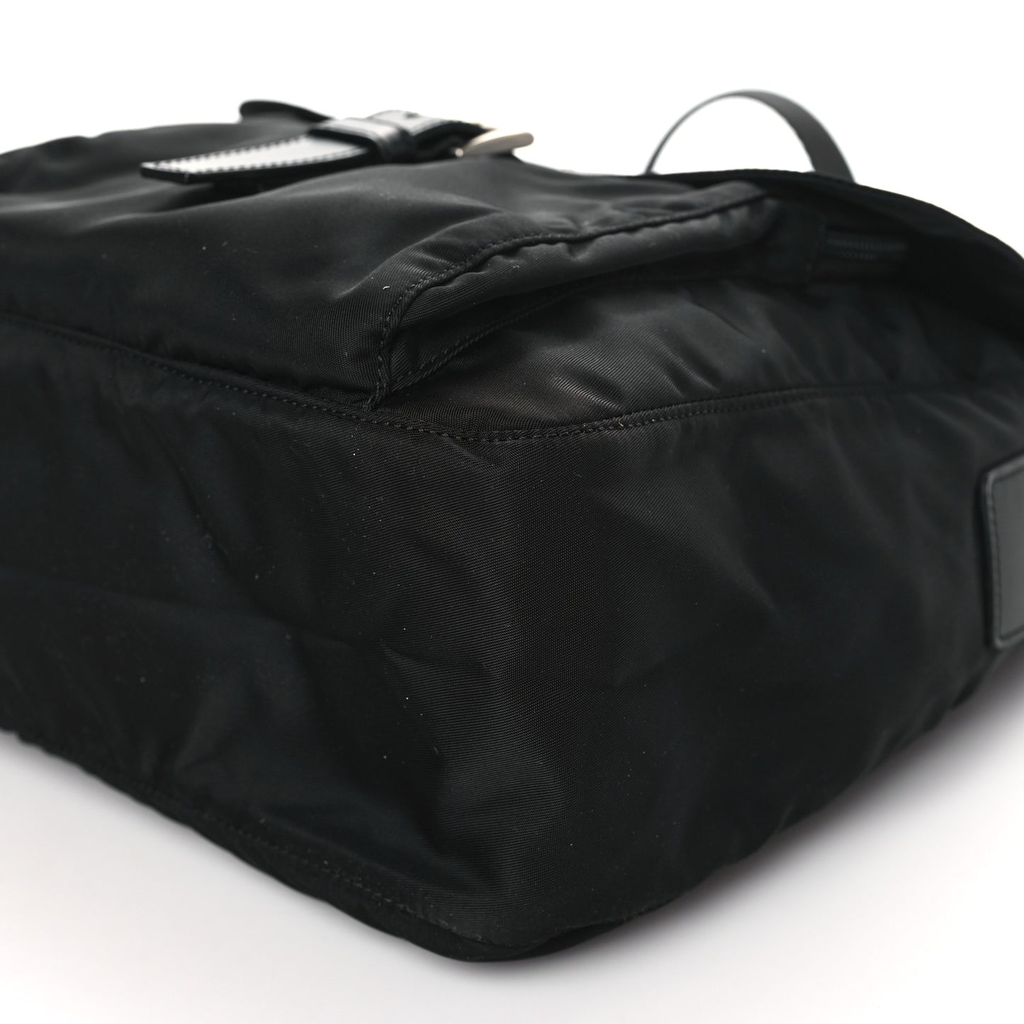 Nylon Vela Messenger Black