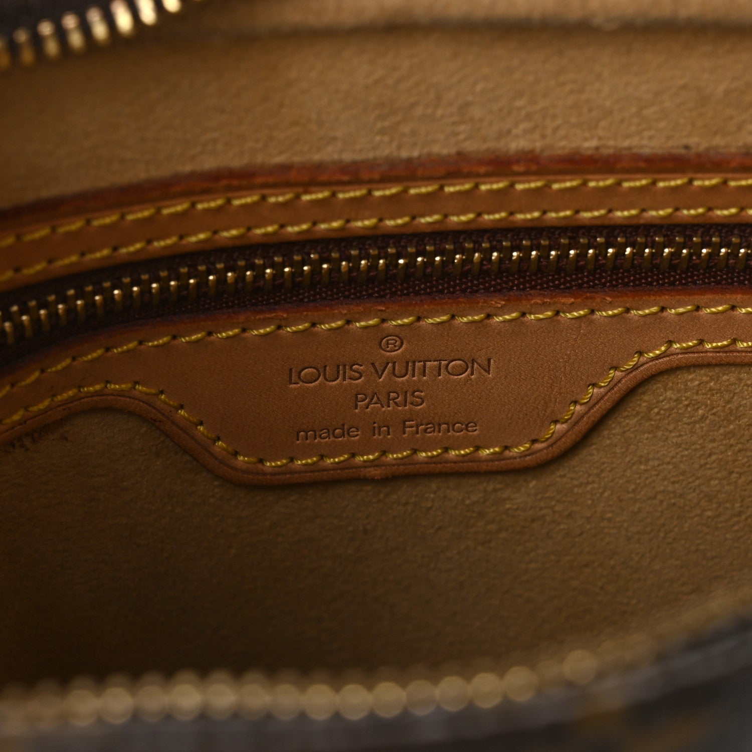 Louis Vuitton Monogram Looping MM 6 of 9