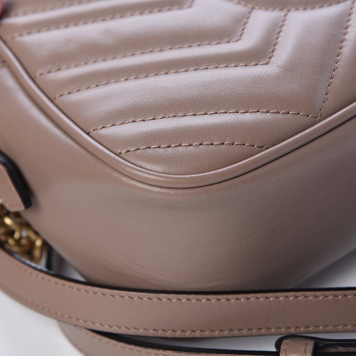 Calfskin Matelasse Small GG Marmont Chain Shoulder Bag Porcelain Rose
