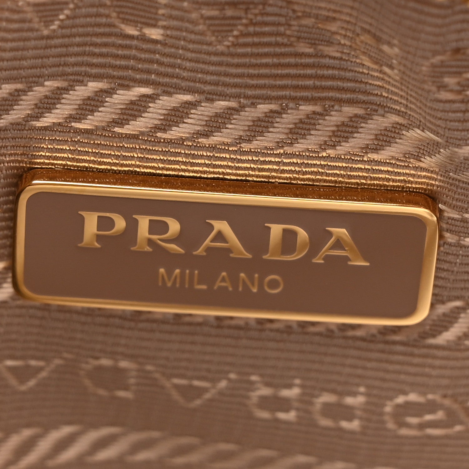 Prada Saffiano Lux Re-Edition 2005 Shoulder Bag Cammeo 5 of 8