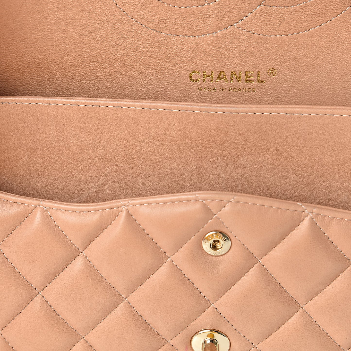 Lambskin Quilted Jumbo Double Flap Beige Clair