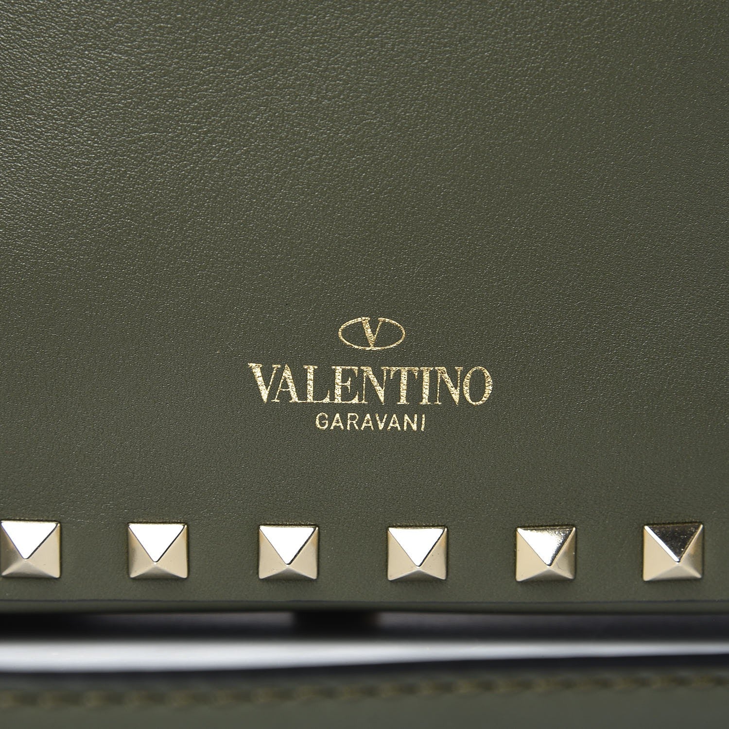 Valentino Garavani Vitello Rockstud Bucket Bag Oasis 7 of 9