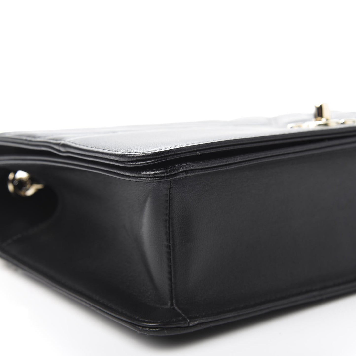 Lambskin Chevron Quilted Flap Black