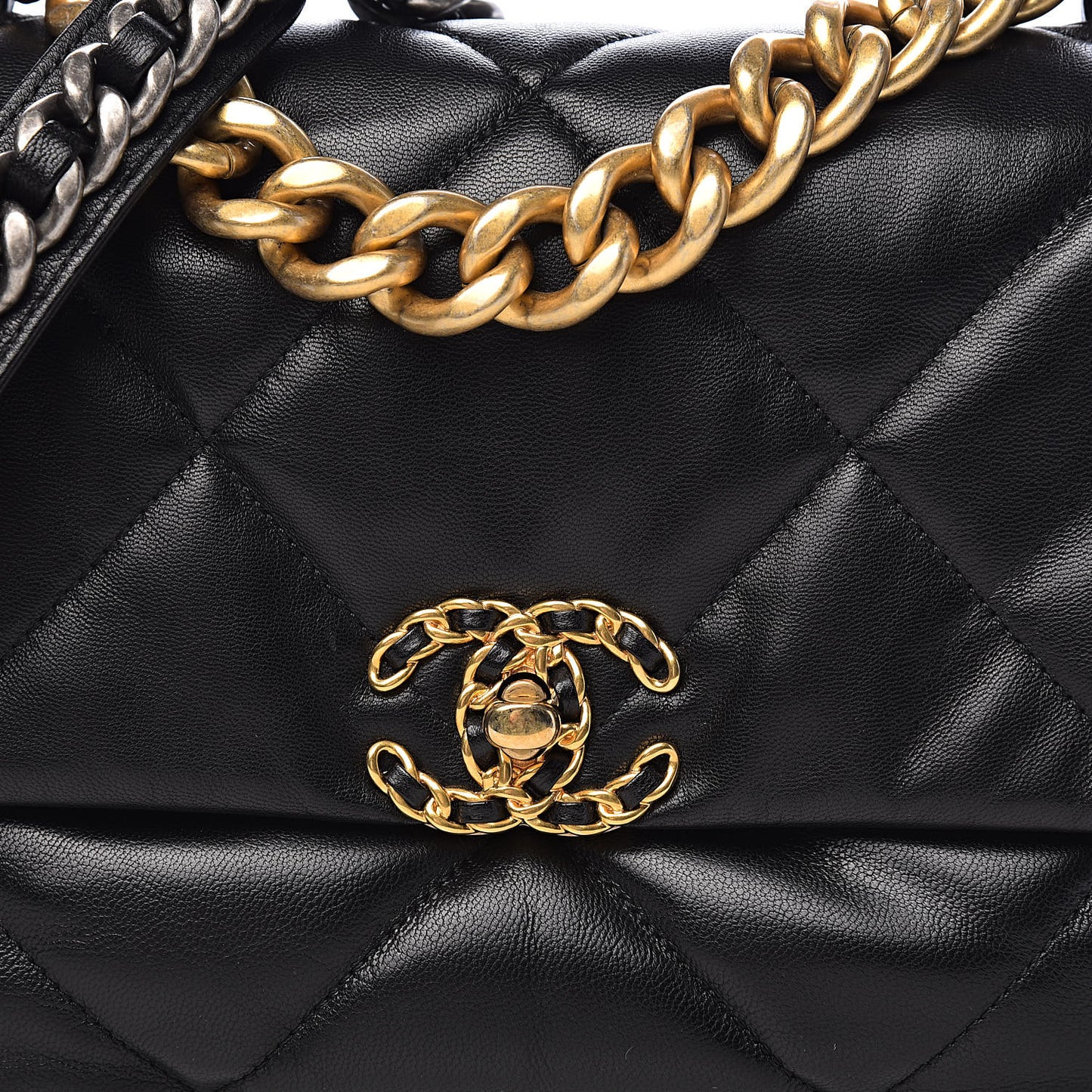 Goatskin Quilted Large 19 Flap Black