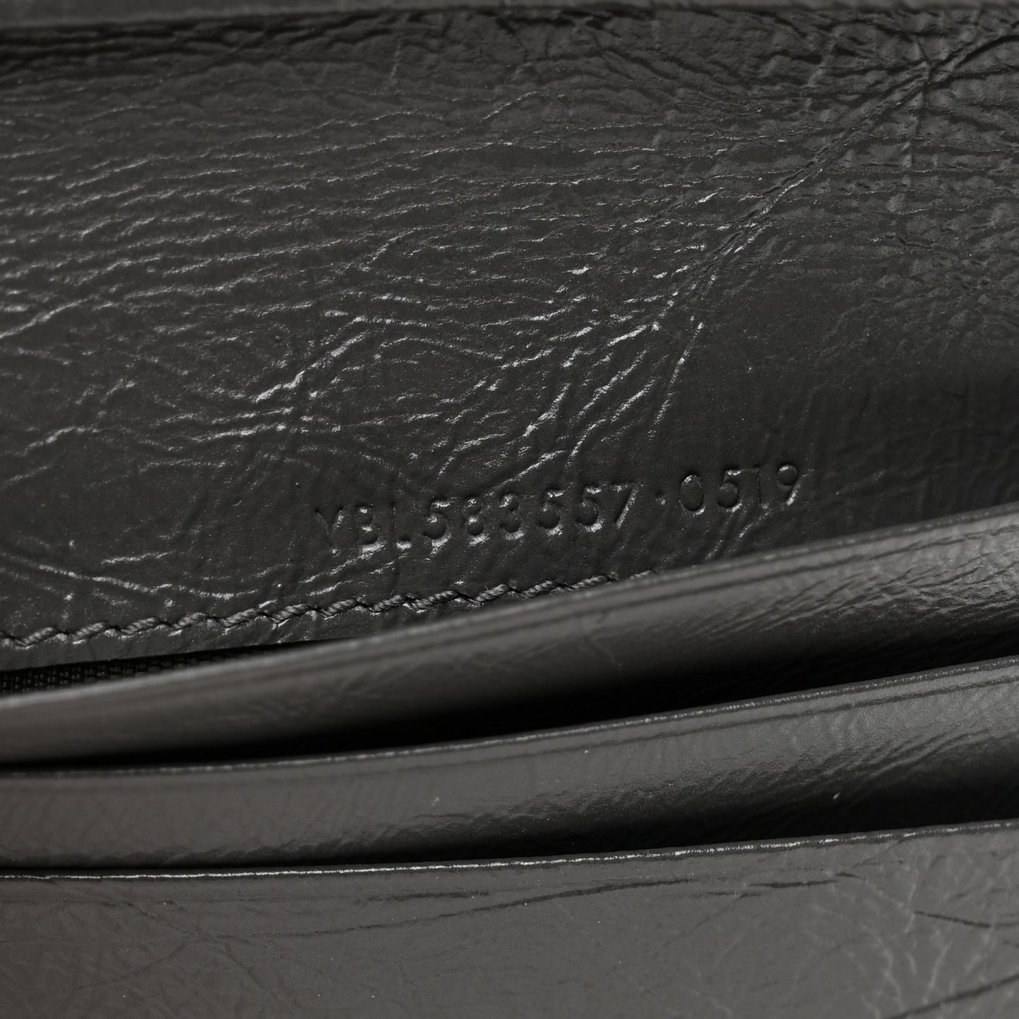 Crinkled Calfskin Matelasse Monogram Niki Card Holder Black