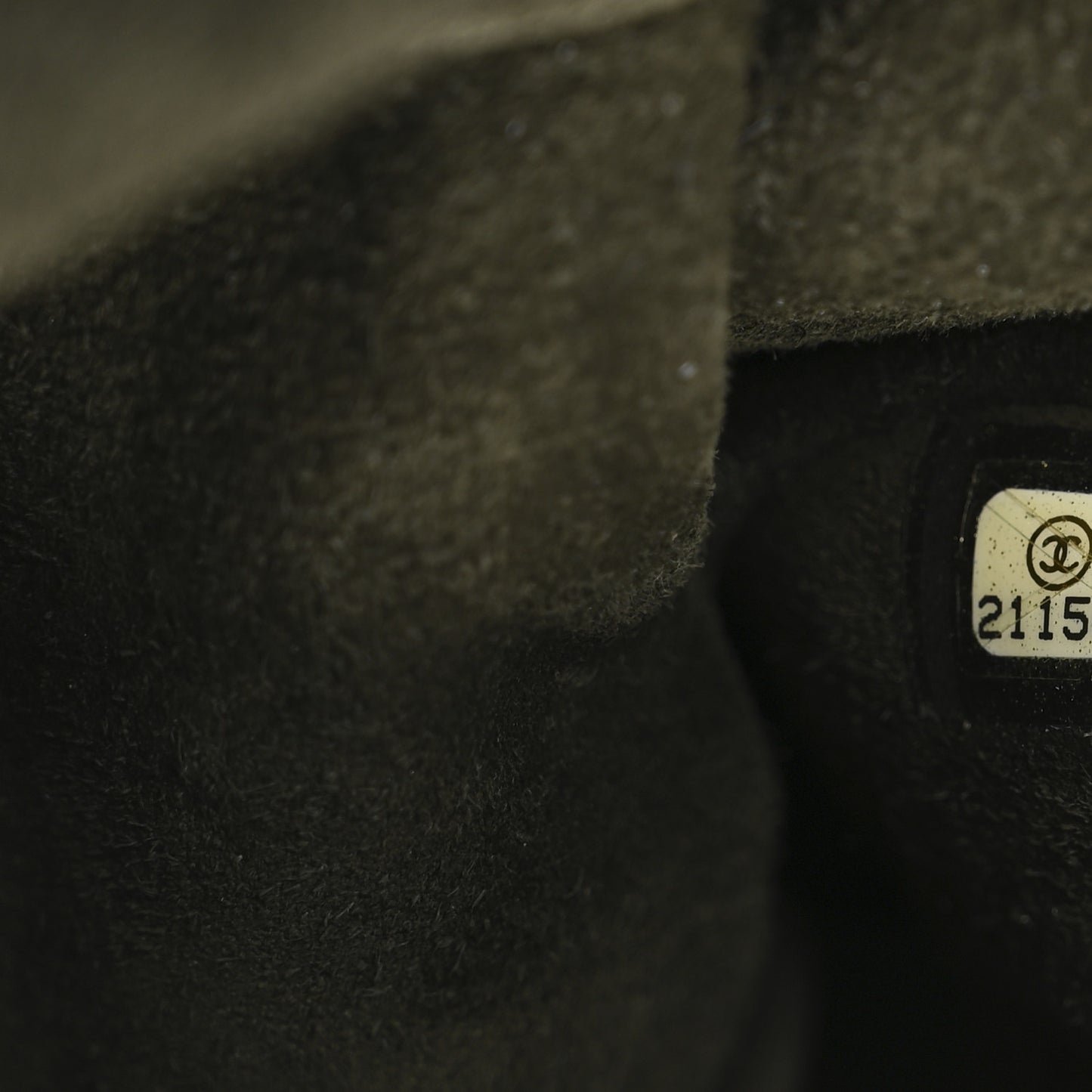 Suede Embroidered Flap Dark Green