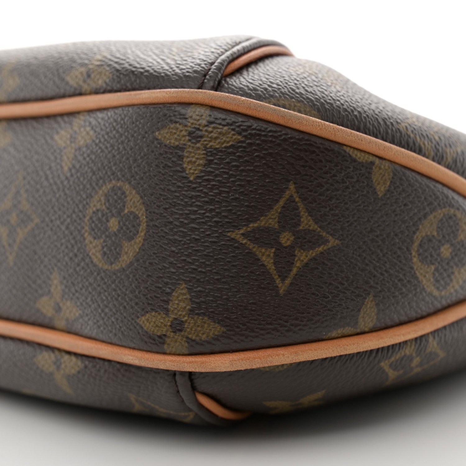 Louis Vuitton Monogram Thames PM 10 of 16