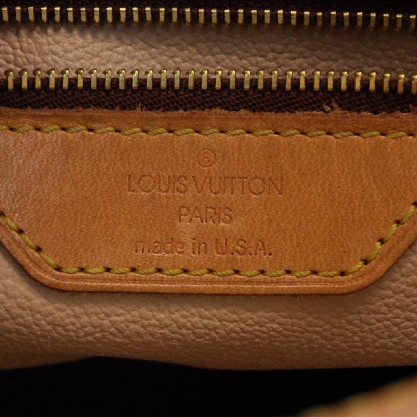 Monogram Petit Bucket 23