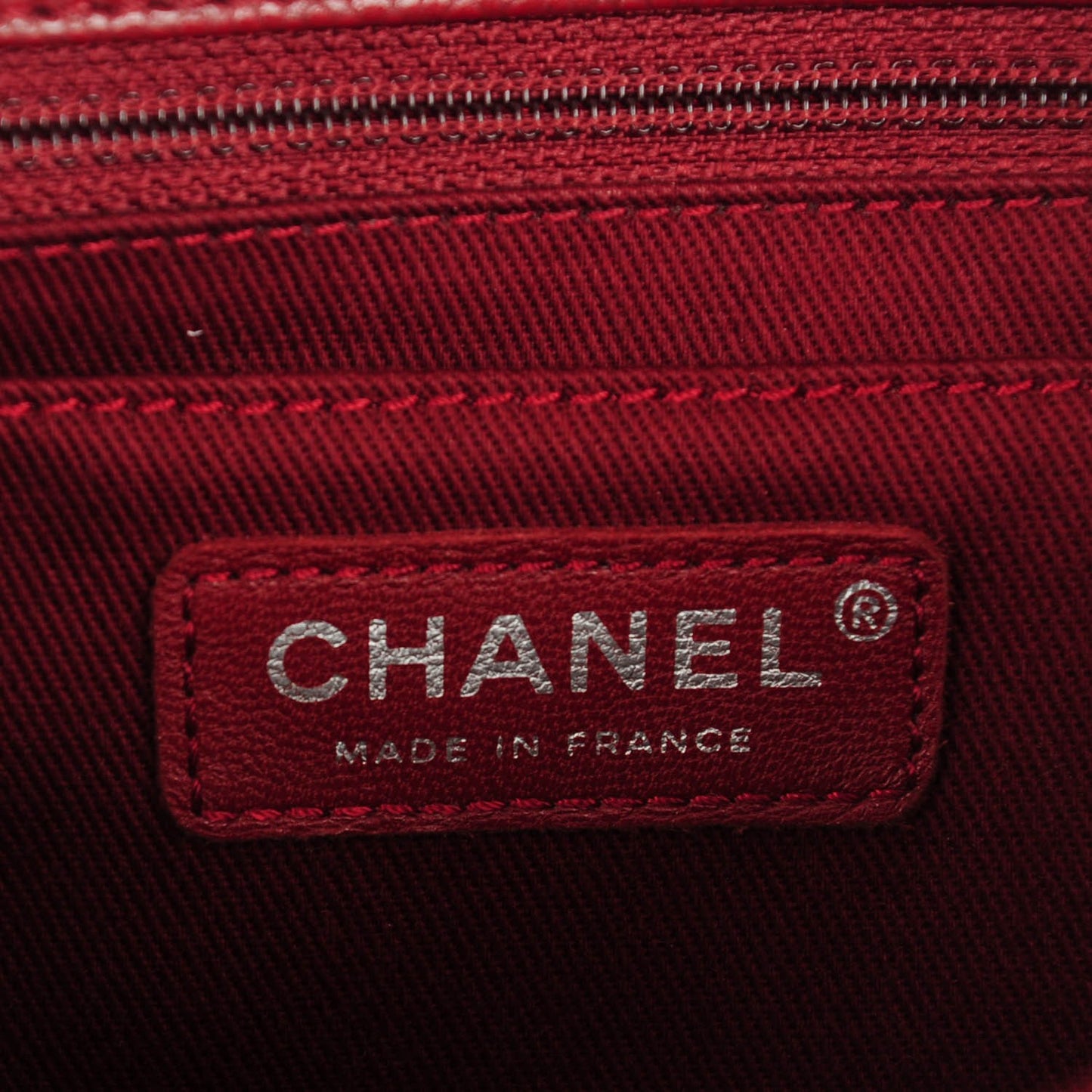 Caviar Medium Timeless CC Flap Dark Red