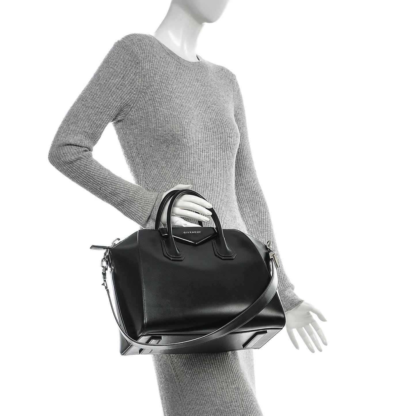 Shiny Lord Calfskin Medium Antigona Black