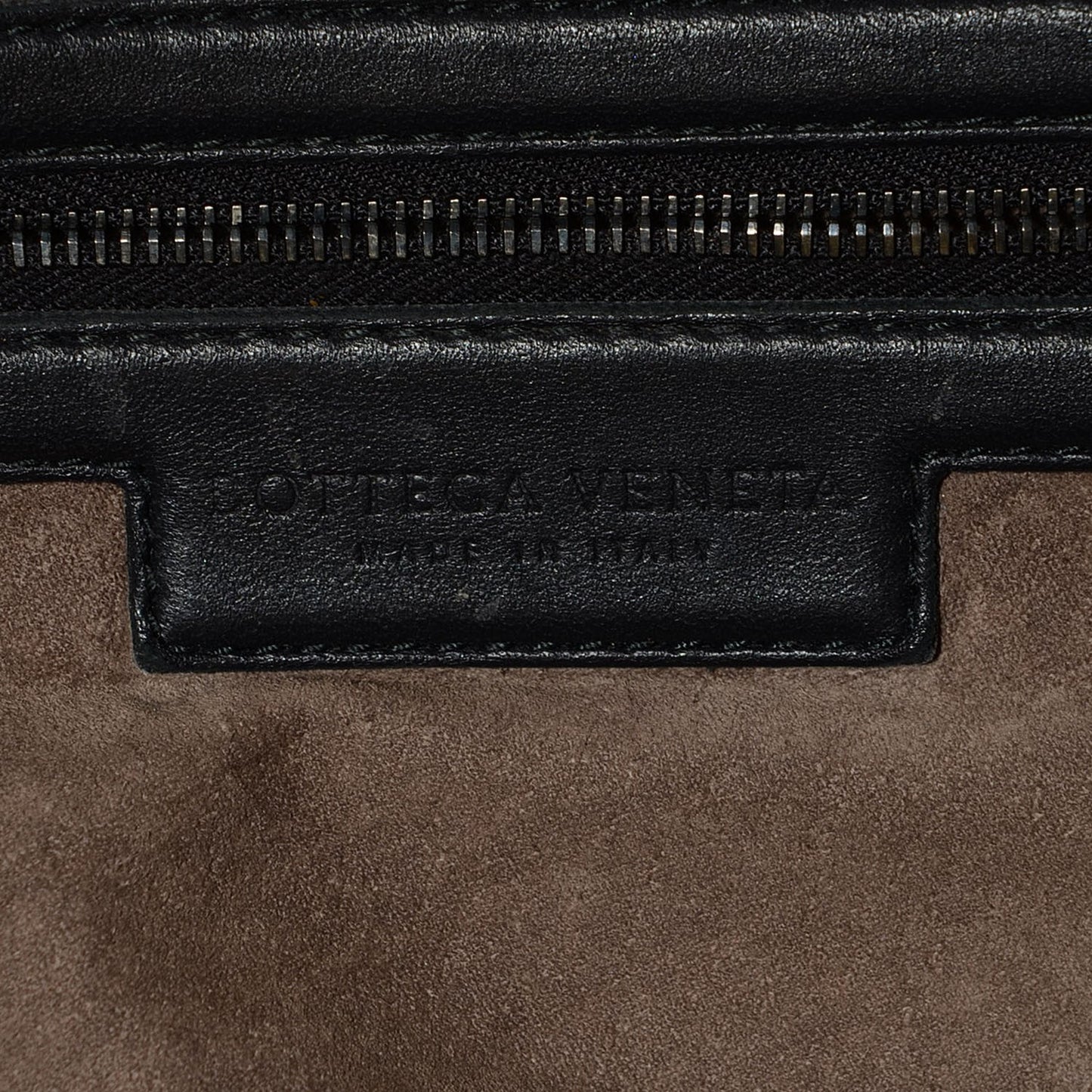 Nappa Intrecciato Medium Veneta Hobo Black
