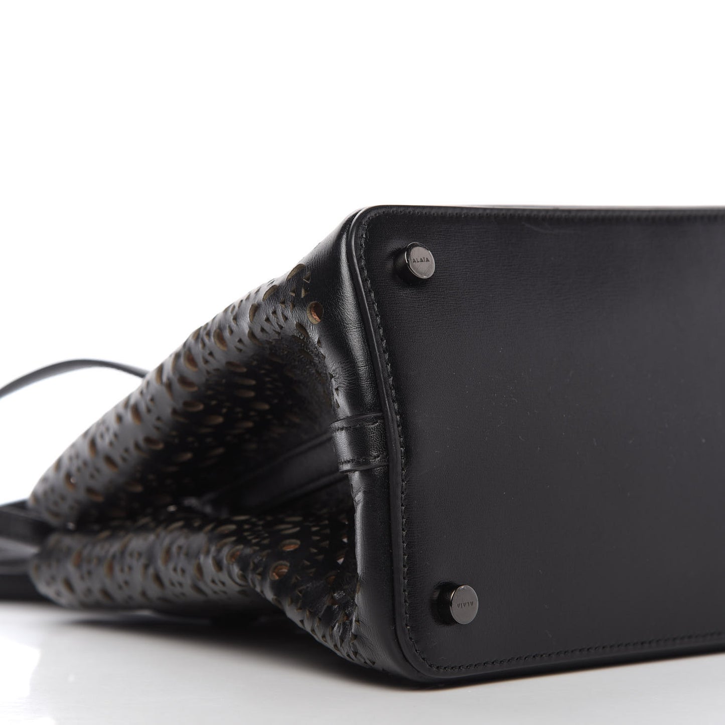Lux Calfskin Vienne Wave Mina 25 Bag Black