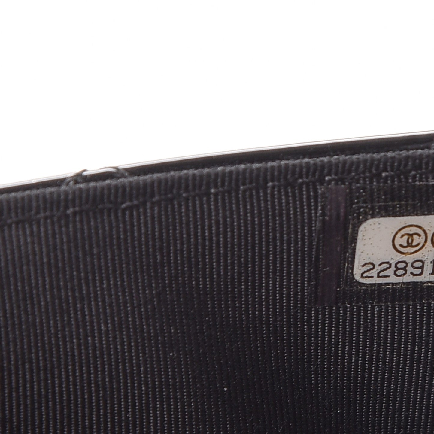 Patent Quilted Wallet On Chain WOC Black