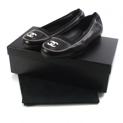 Chanel Leather Loafers Black / White 4 of 7