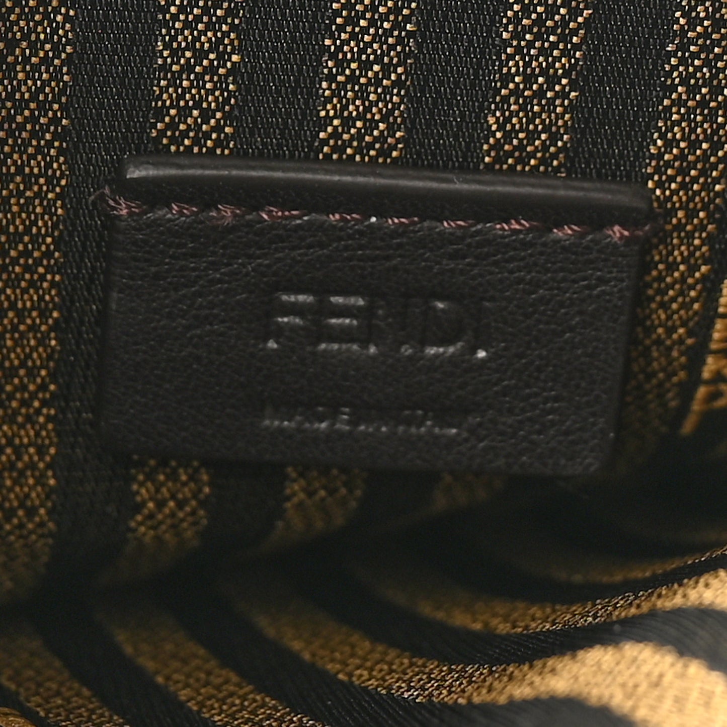 Vitello Palmellato Wallet on Chain with Pouches Black