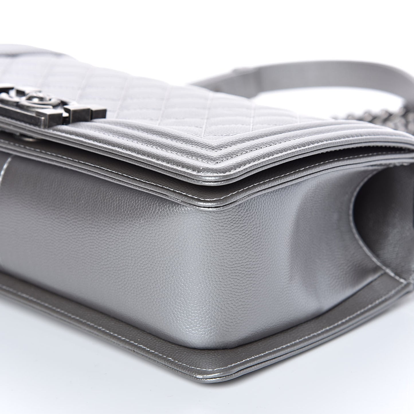 Metallic Caviar Quilted Medium Boy Flap Silver