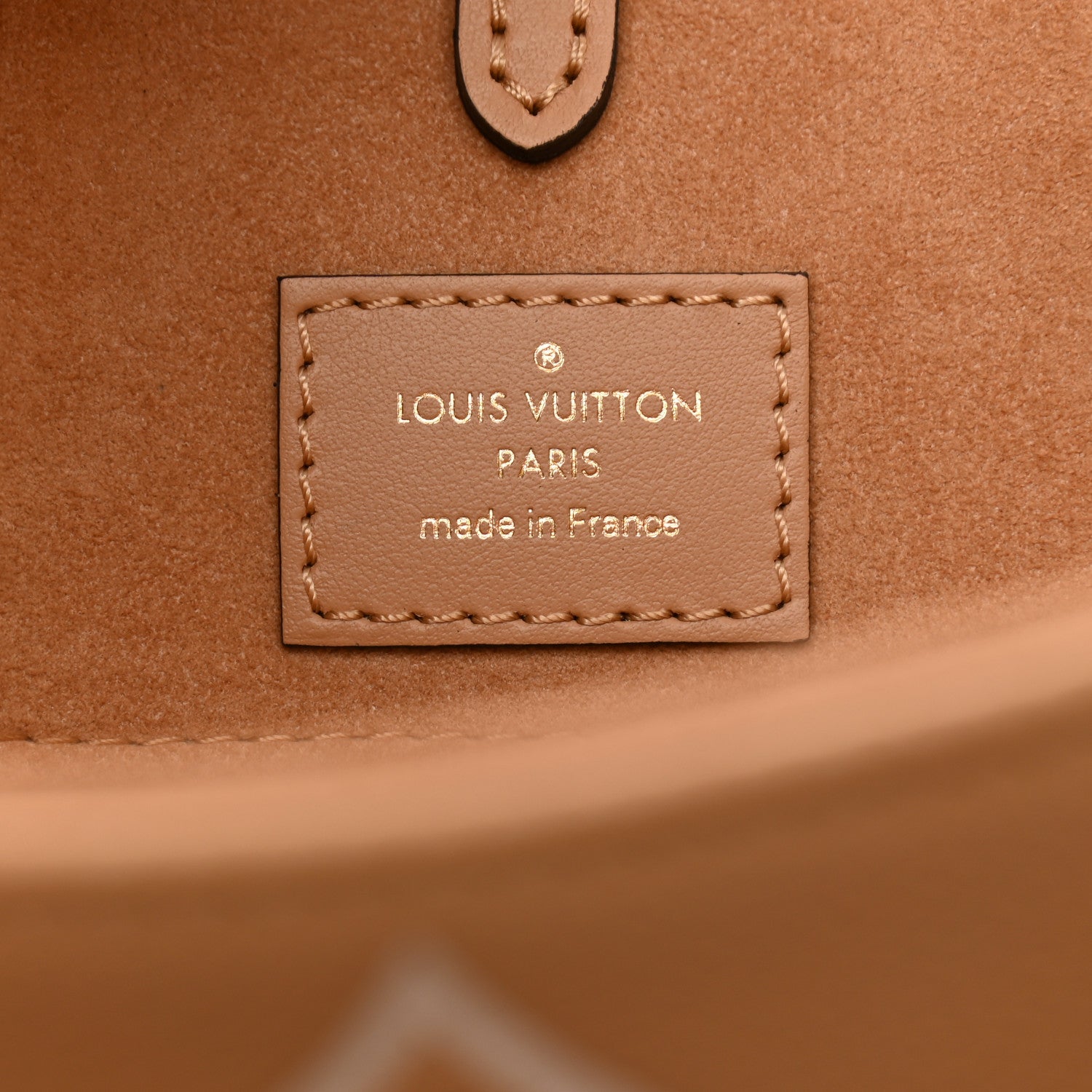 Louis Vuitton Empreinte Monogram Giant Onthego MM Arizona Creme 6 of 10