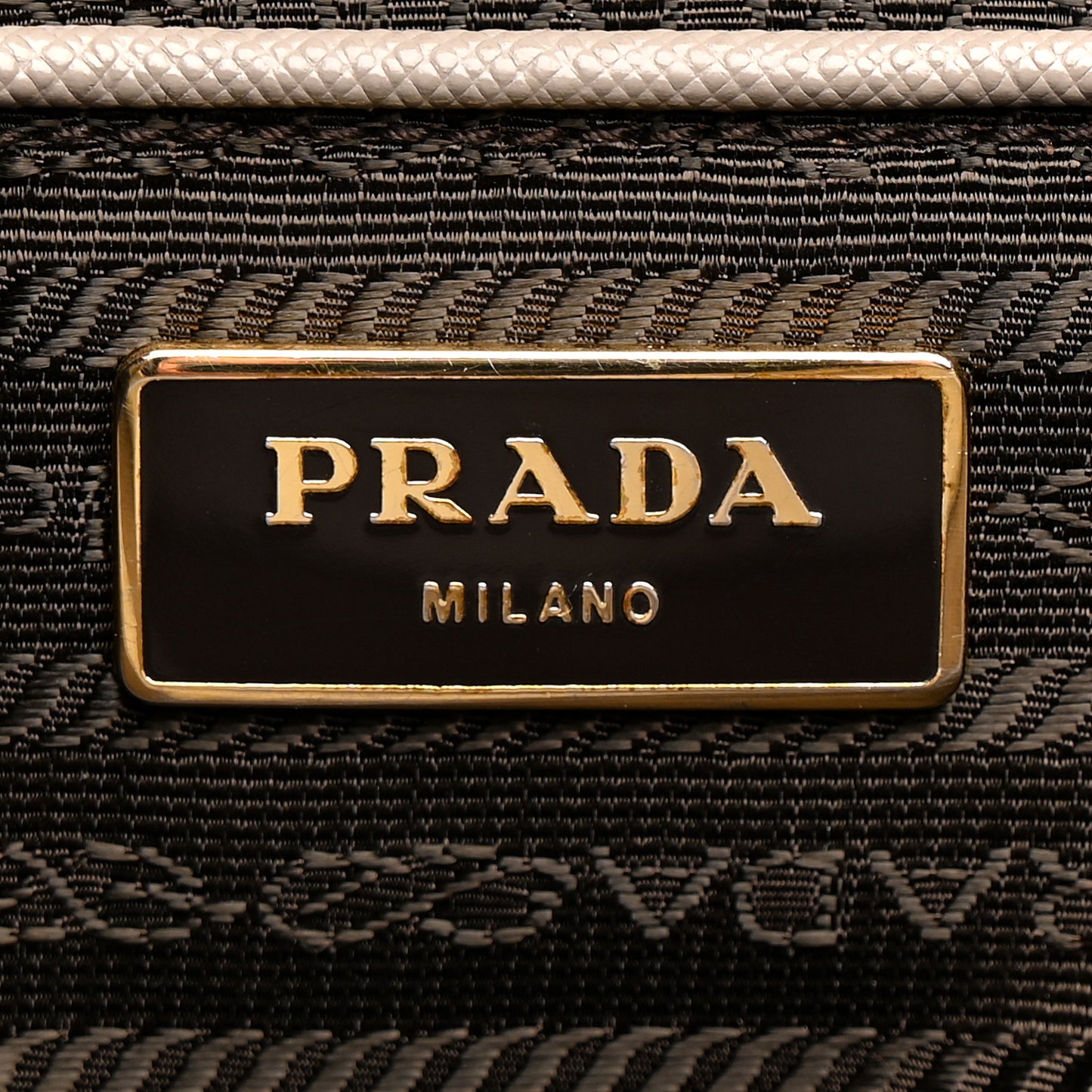 Saffiano Lux Large Galleria Double Zip Tote Argilla