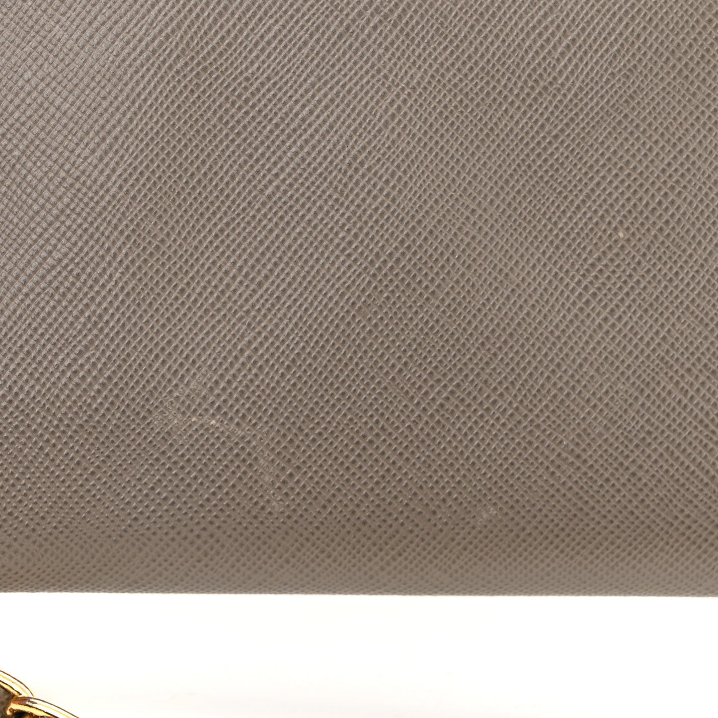 Saffiano Metal Oro Chain Wallet Argilla
