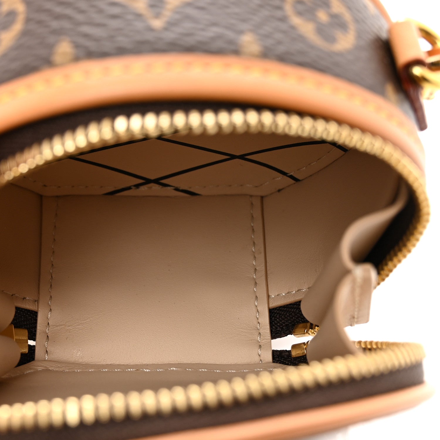 Louis Vuitton Monogram Boite Chapeau Necklace 5 of 9