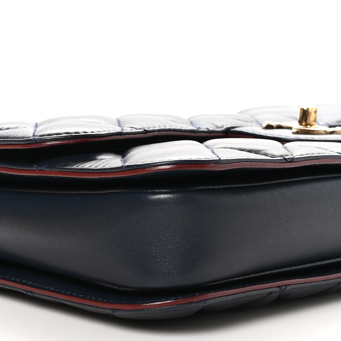 Lambskin Quilted Medium Perfect Edge Flap Navy