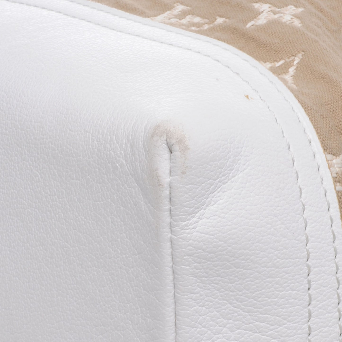 Monogram Sabbia Besace White