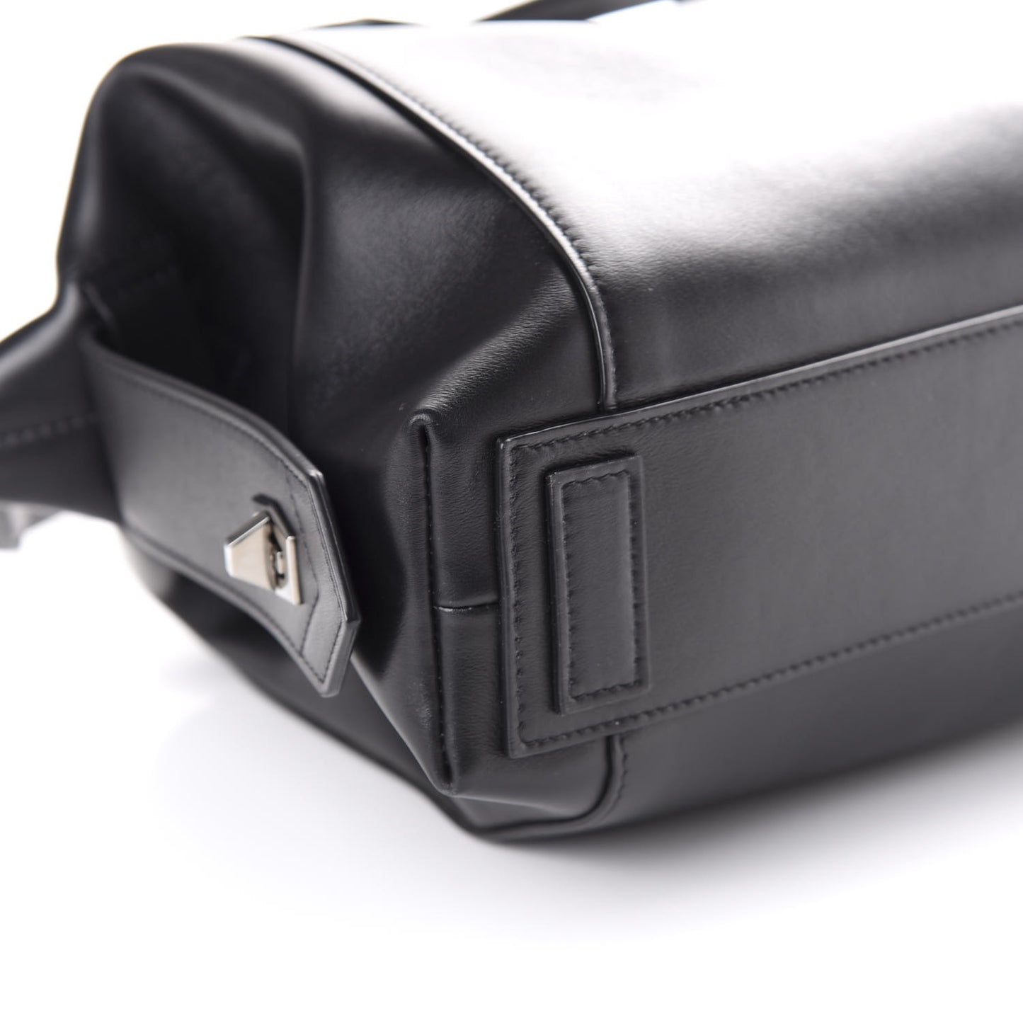 Smooth Calfskin Small Soft Antigona Black