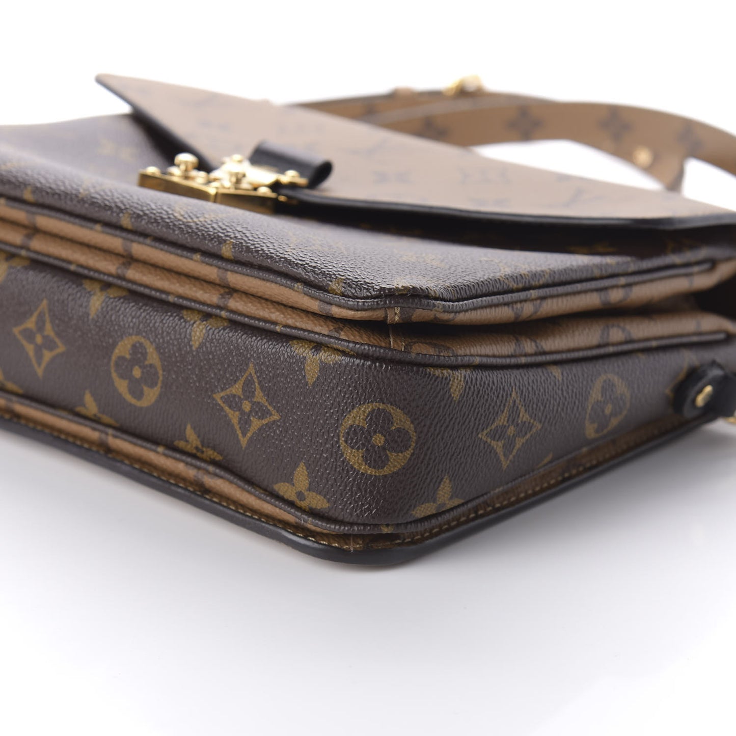 Reverse Monogram Pochette Metis