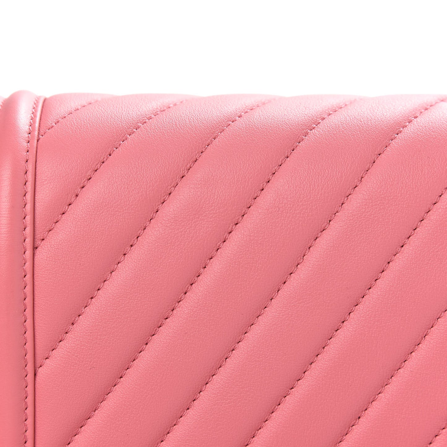 Lambskin Chevron Quilted New Medium Boy Flap Pink