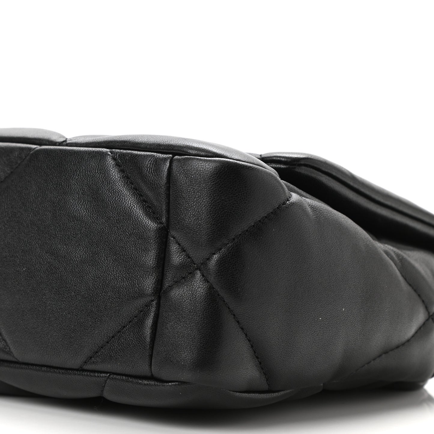 Lambskin Quilted Medium Chanel 19 Flap Black