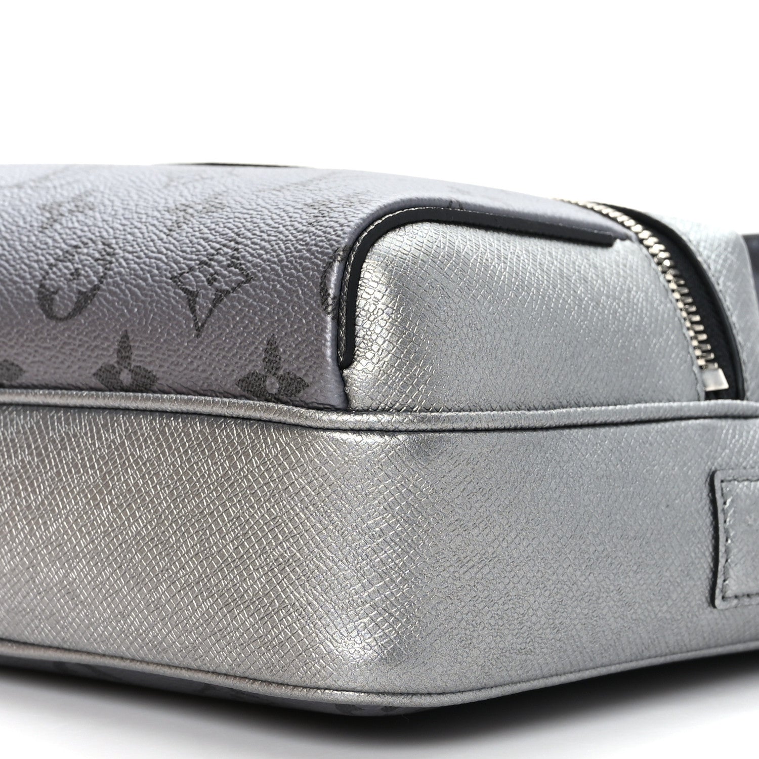 Louis Vuitton Taigarama Outdoor Messenger Gunmetal 9 of 9