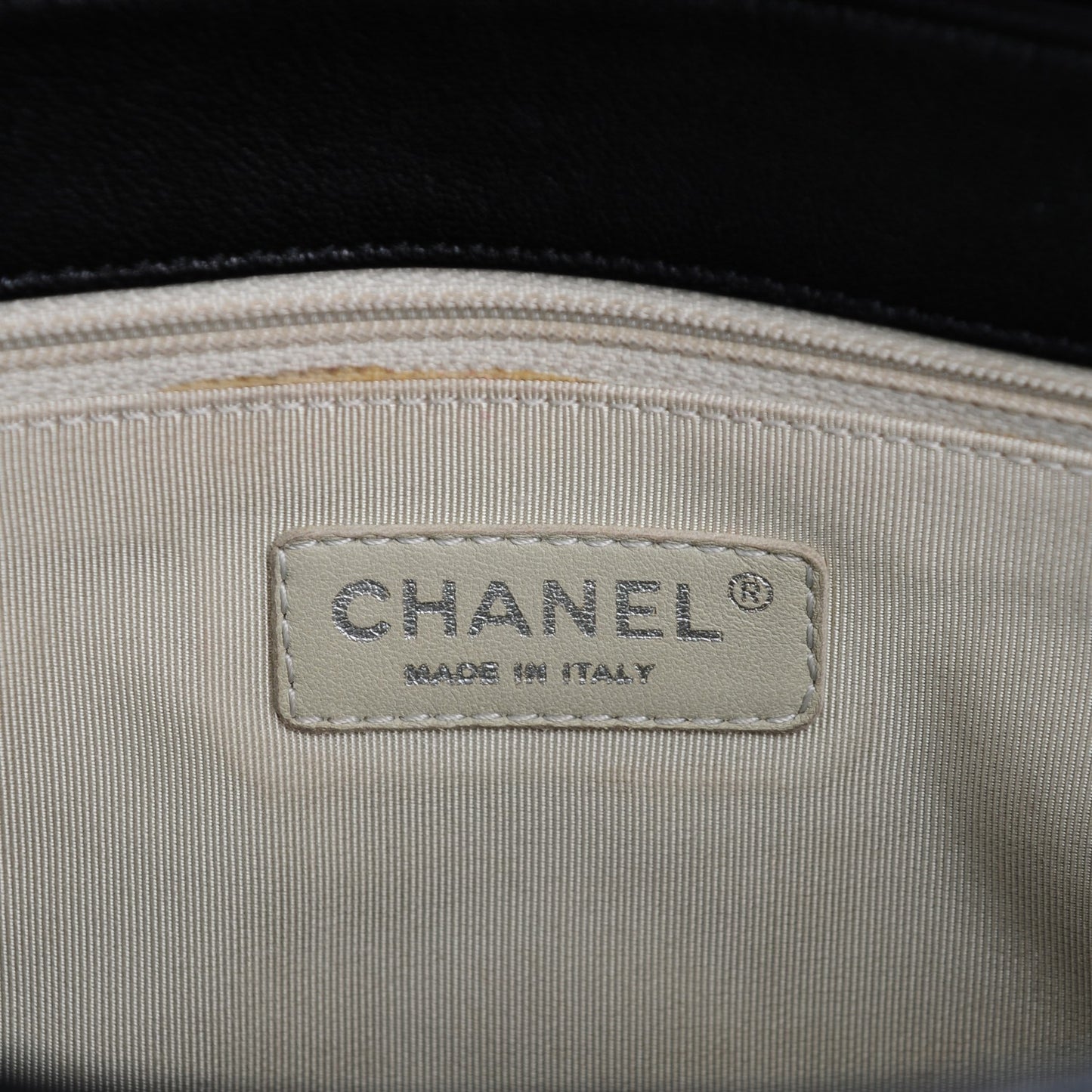 Washed Lambskin Quilted Maxi Chain Around Flap Black