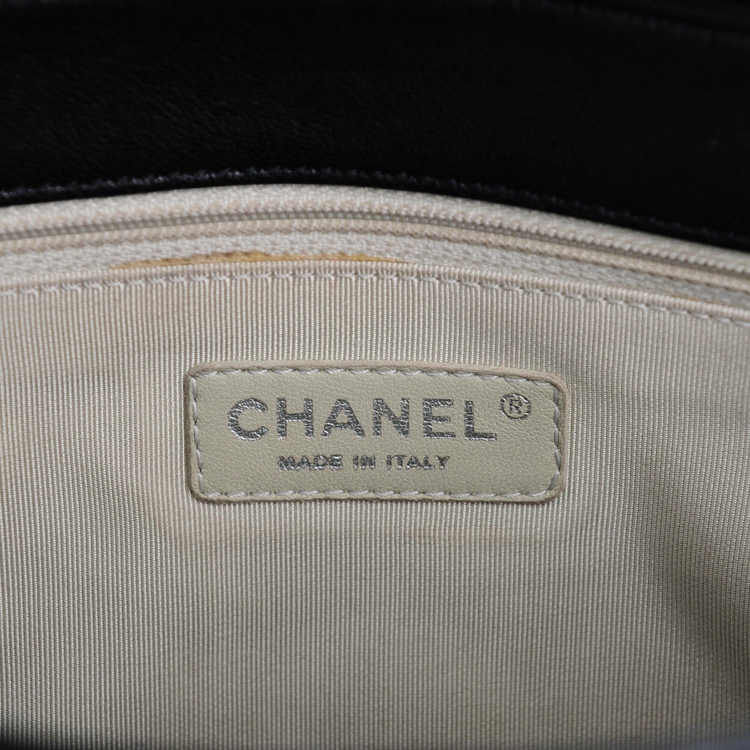 Chanel Washed Lambskin Quilted Maxi Chain Around Flap Black 6 of 7