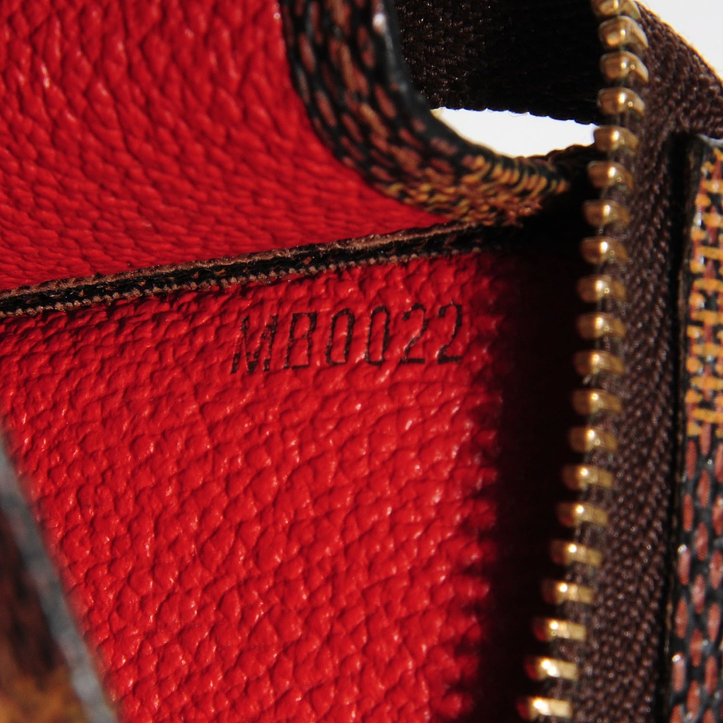 Damier Ebene Toiletry Pouch 15