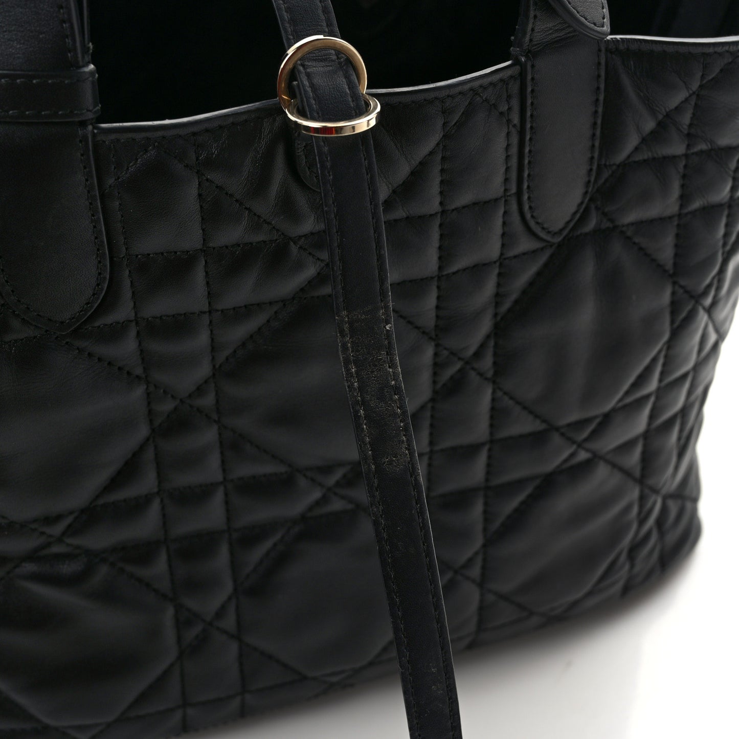 Calfskin Macrocannage Medium Toujours Black