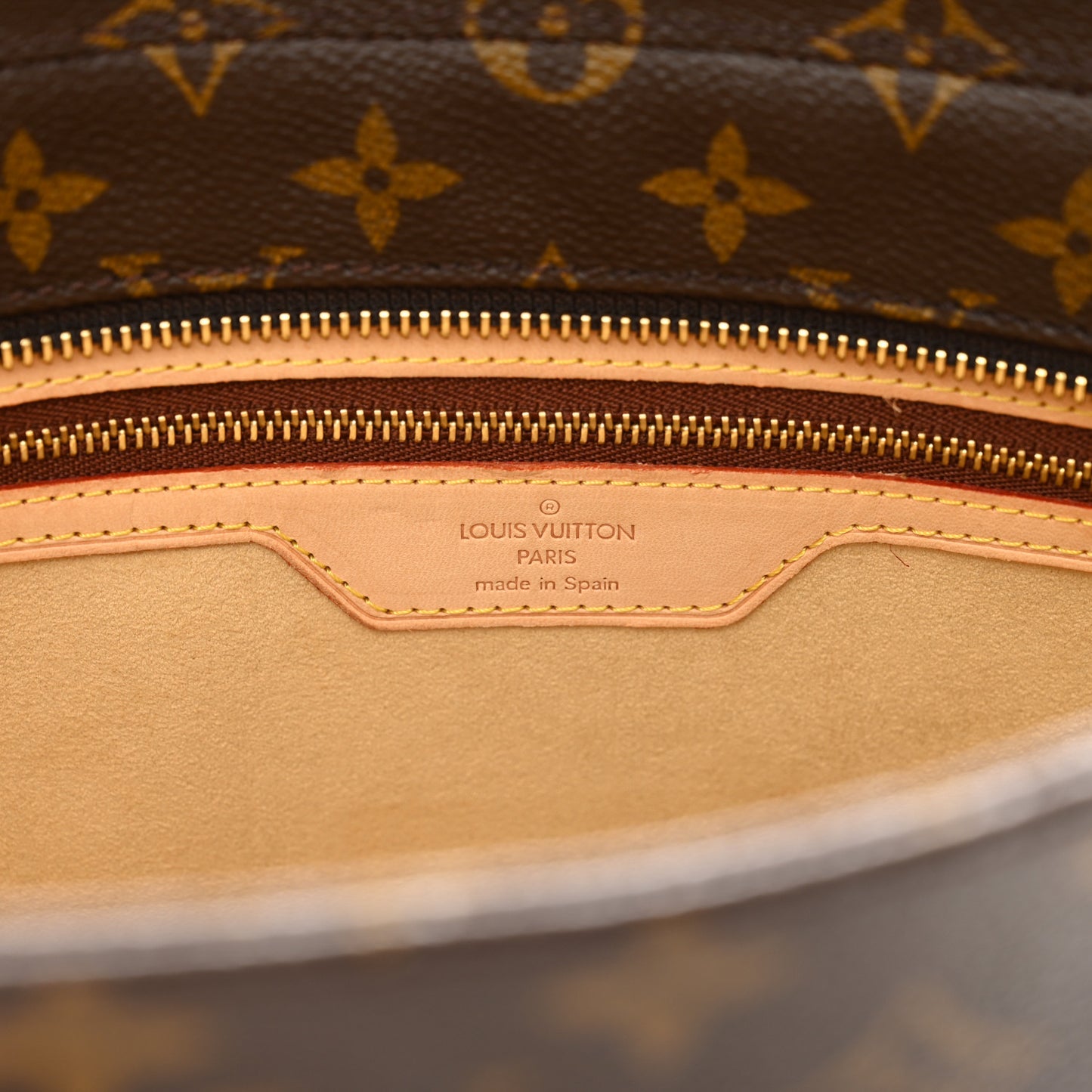 LOUIS VUITTON Monogram Luco