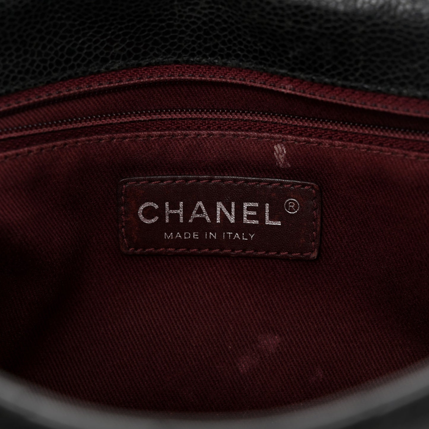 Crumpled Grained Calfskin Medium CC Crave Flap Black