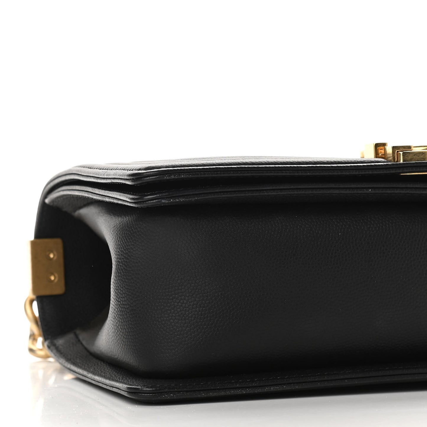 Caviar Quilted Medium Boy Flap Black