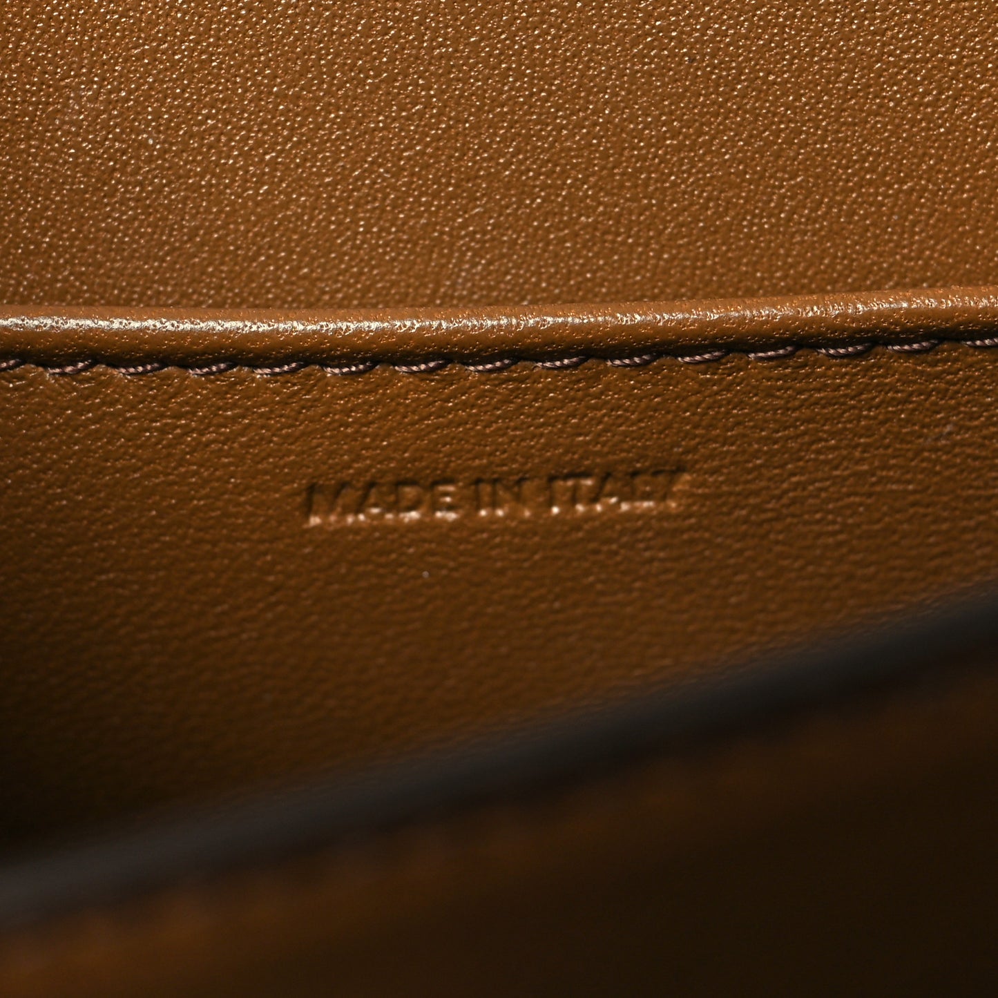 Box Calfskin Teen Classic Box Flap Bag Camel