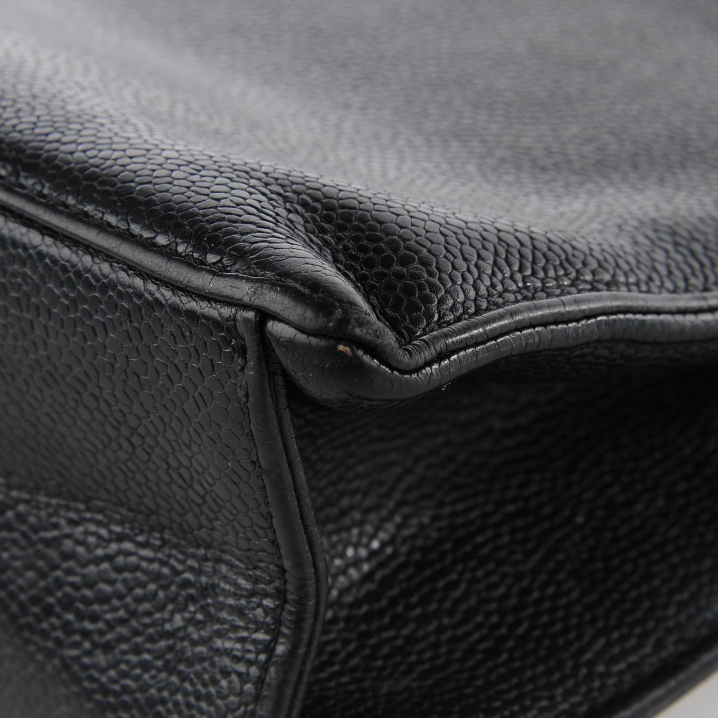 Caviar Shoulder Bag Black
