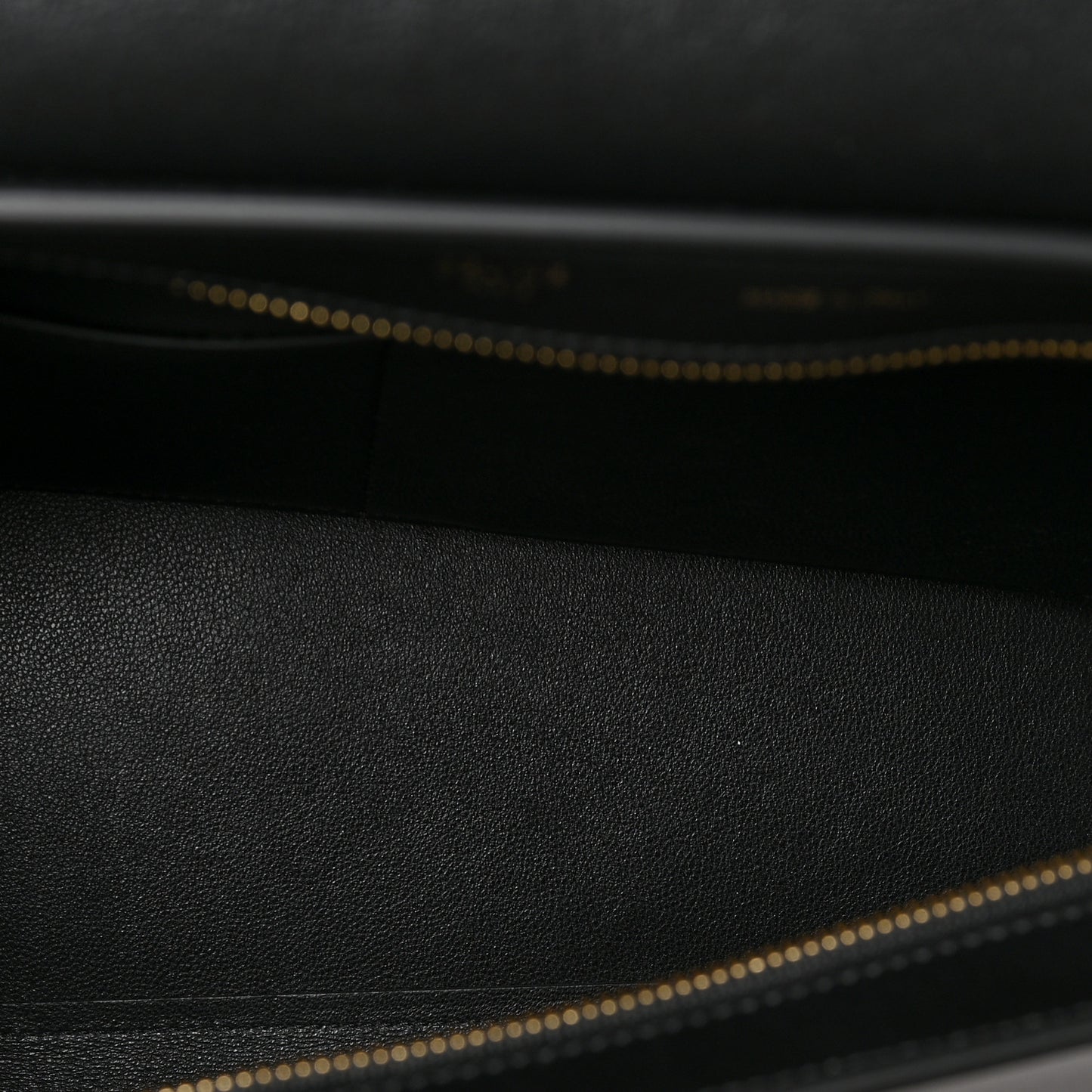 Bullhide Calfskin Medium Tri-Color Trapeze Carmin