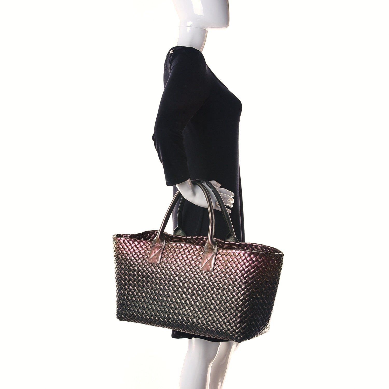 Bottega Veneta Iridescent Scarabee Intrecciato Medium Cabat 3 of 15