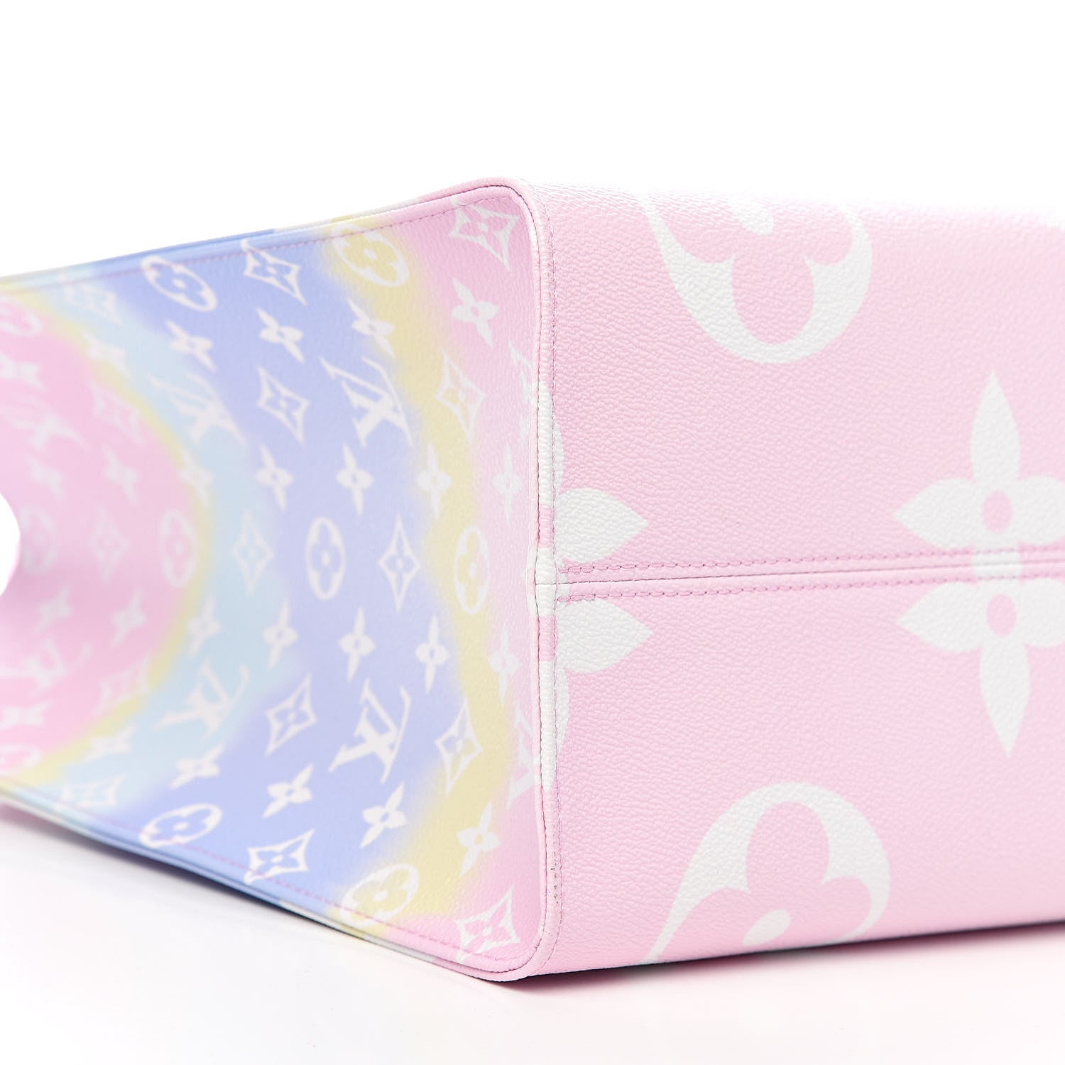 Louis Vuitton Monogram Escale Onthego GM Pastel 8 of 10