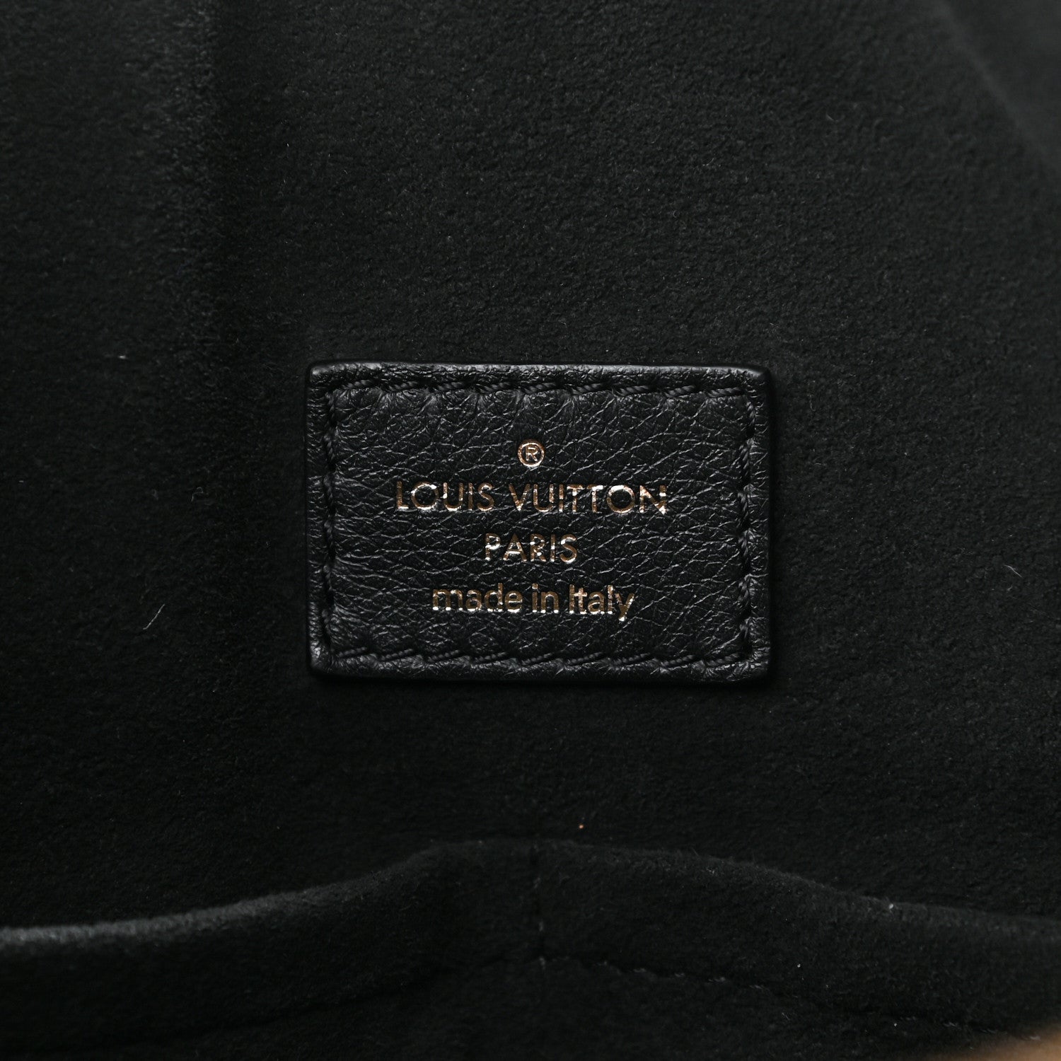 Louis Vuitton Reverse Monogram Triangle Softy 6 of 17