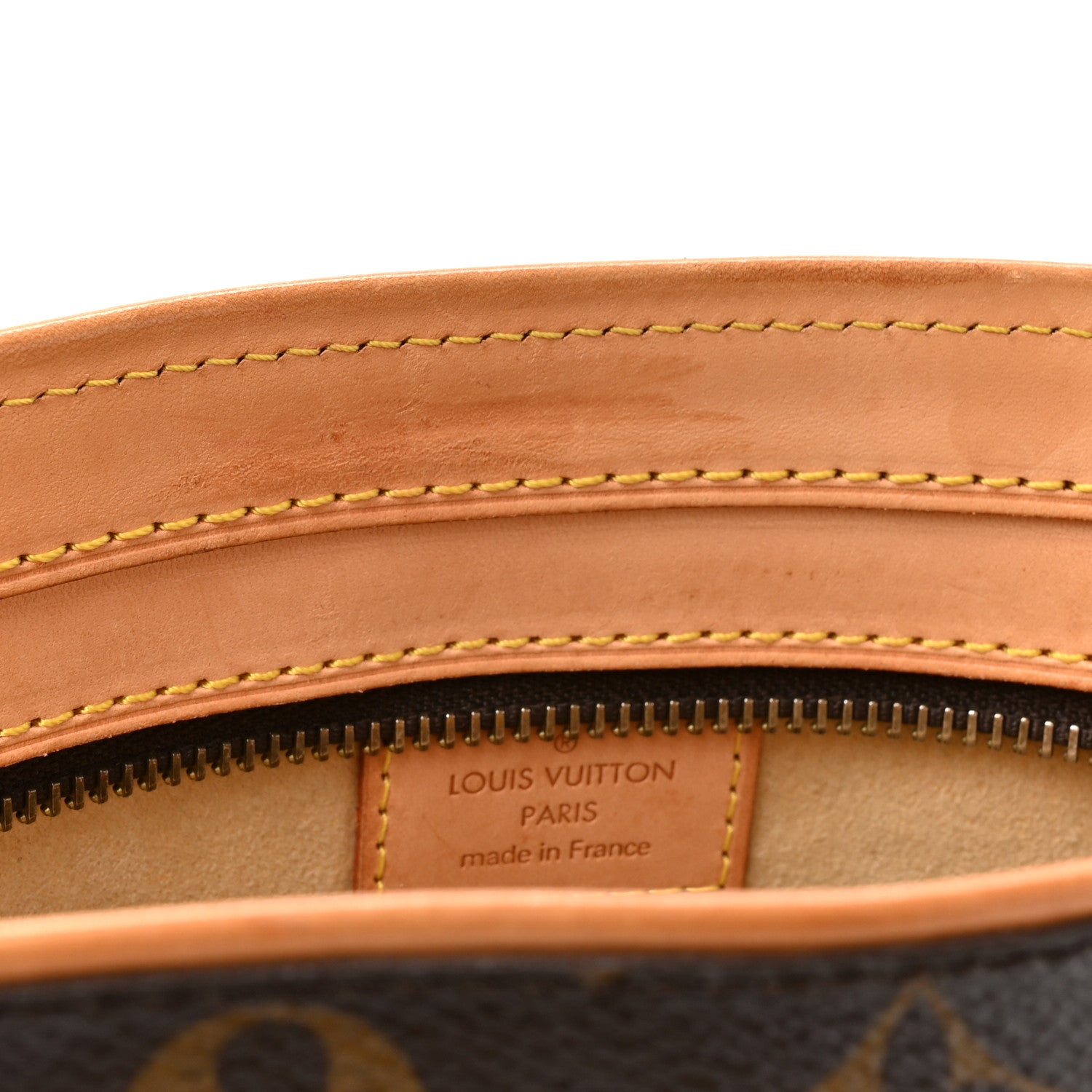 Louis Vuitton Monogram Hudson GM 21 of 31