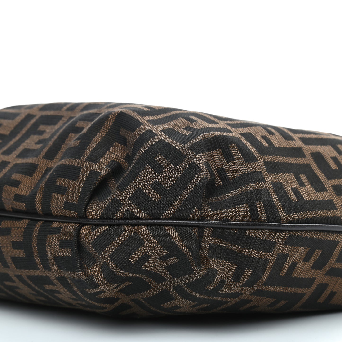 Zucca Small Chef Chain Hobo Tobacco
